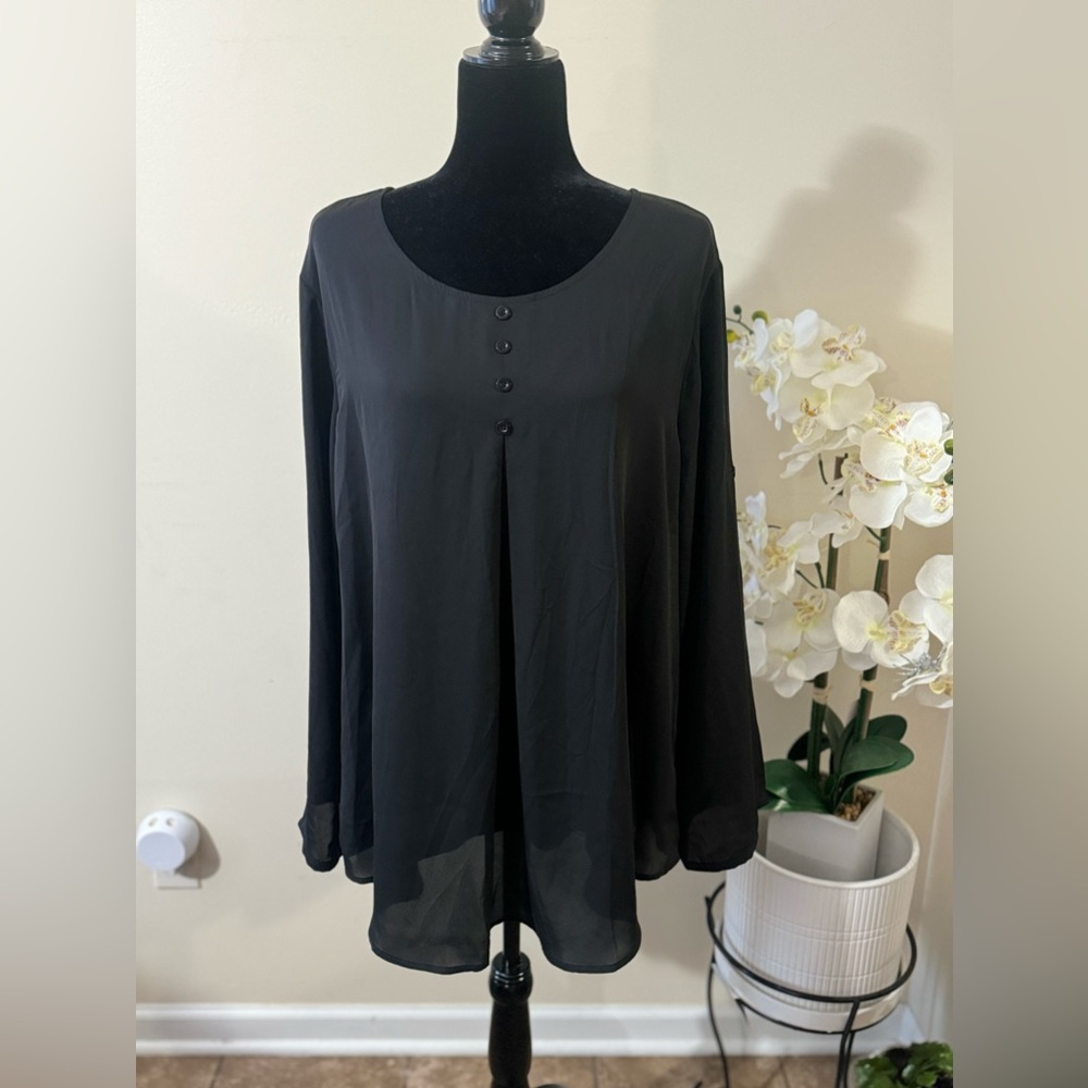 NWT- Cestyle Black Long Sleeves Top